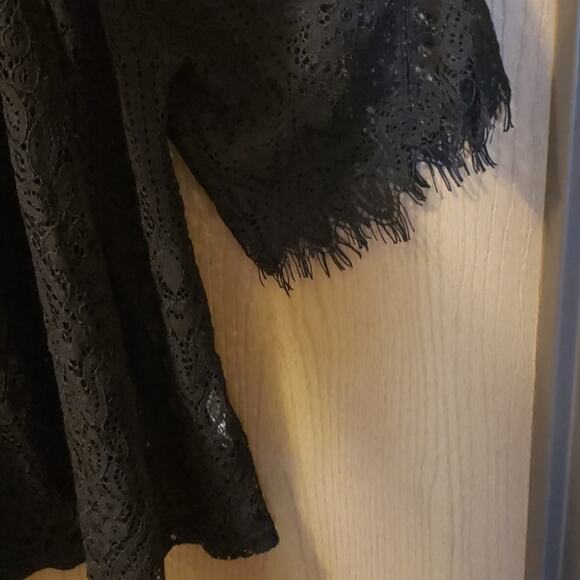 I jeans by Buffalo off the shoulder lace top - Picture 3 of 8